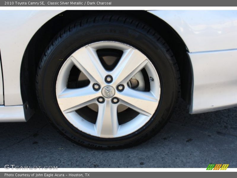 Classic Silver Metallic / Dark Charcoal 2010 Toyota Camry SE