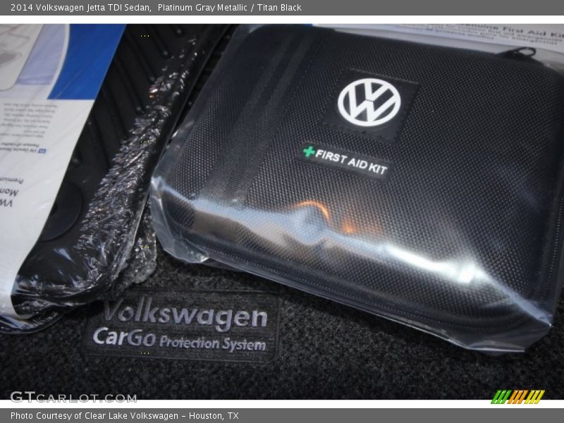 Platinum Gray Metallic / Titan Black 2014 Volkswagen Jetta TDI Sedan