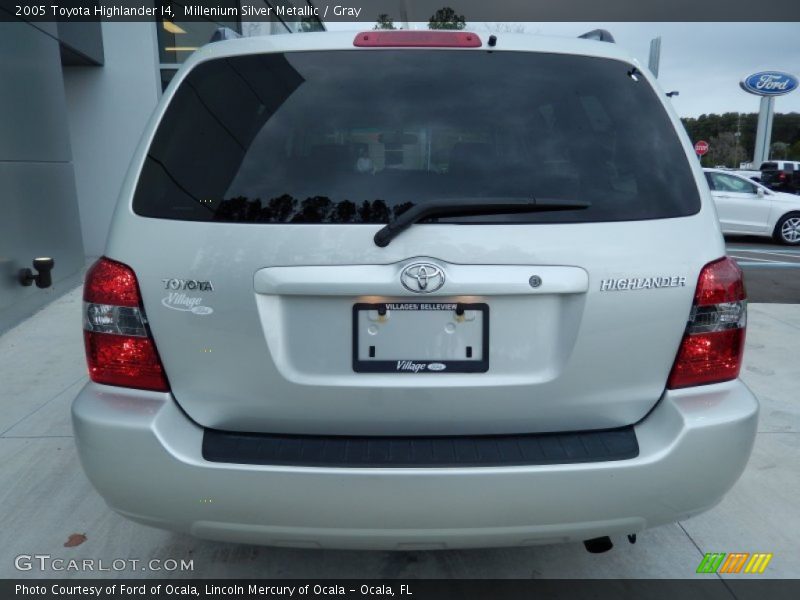 Millenium Silver Metallic / Gray 2005 Toyota Highlander I4