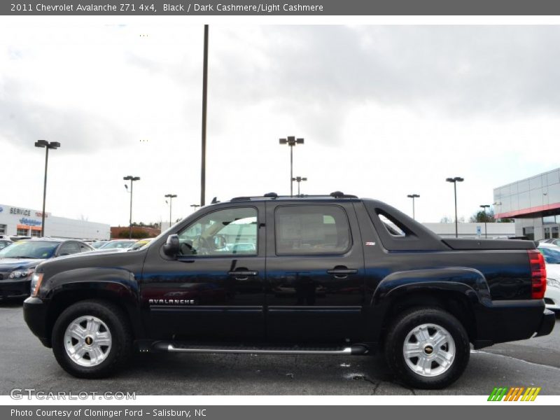 Black / Dark Cashmere/Light Cashmere 2011 Chevrolet Avalanche Z71 4x4