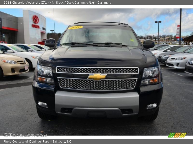 Black / Dark Cashmere/Light Cashmere 2011 Chevrolet Avalanche Z71 4x4