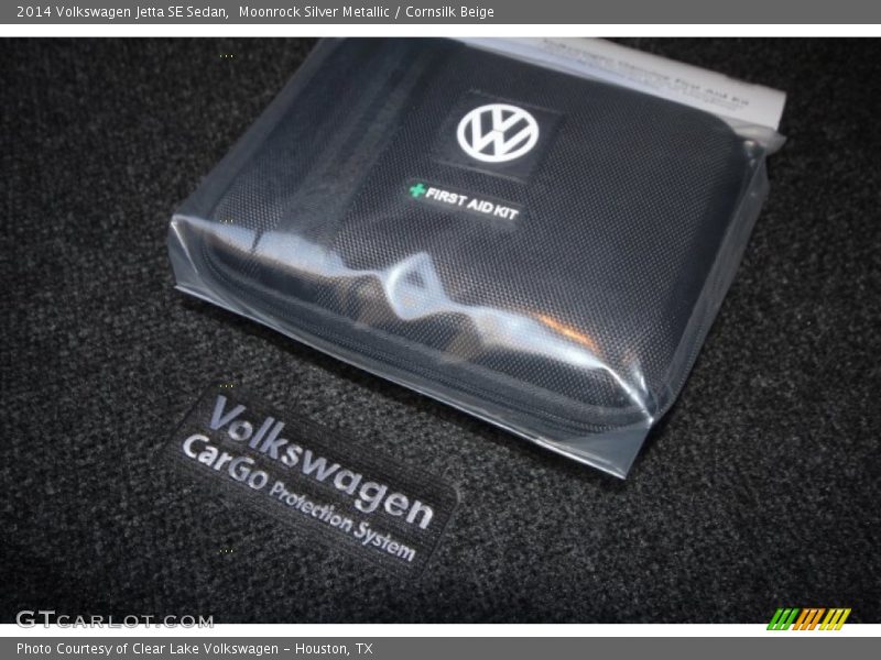 Moonrock Silver Metallic / Cornsilk Beige 2014 Volkswagen Jetta SE Sedan