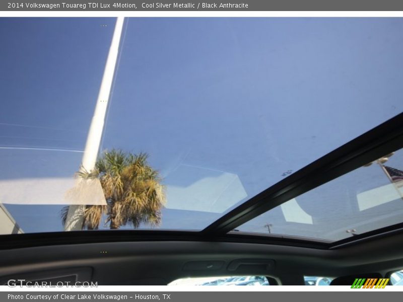 Sunroof of 2014 Touareg TDI Lux 4Motion