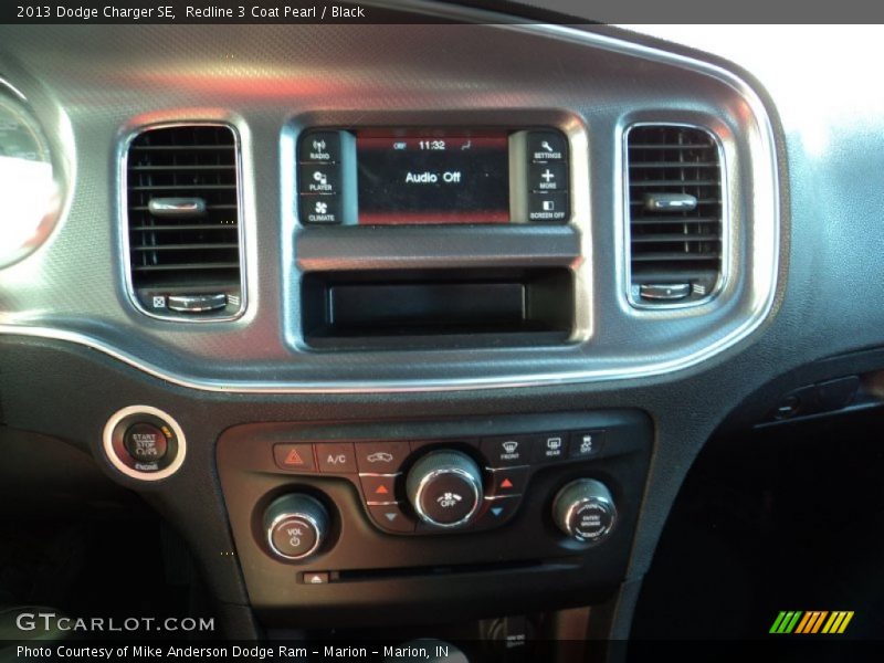 Redline 3 Coat Pearl / Black 2013 Dodge Charger SE