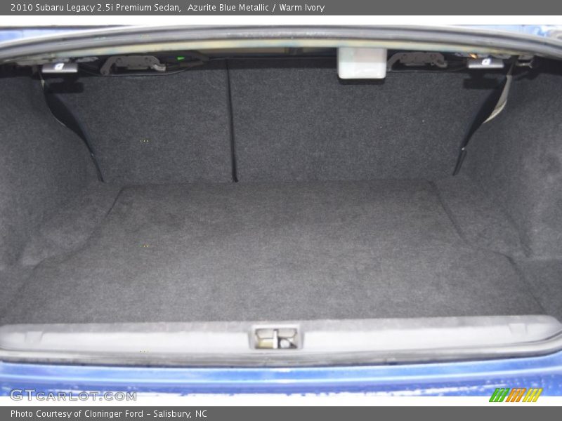Azurite Blue Metallic / Warm Ivory 2010 Subaru Legacy 2.5i Premium Sedan