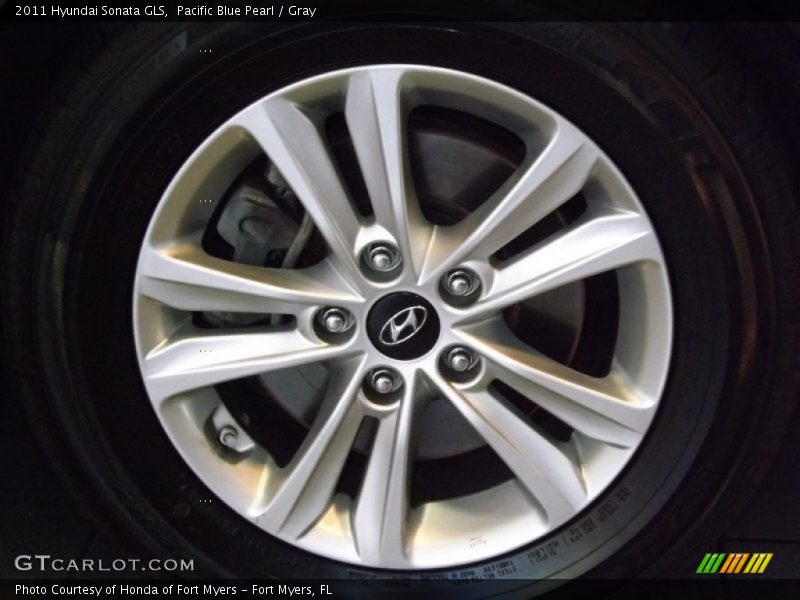 Pacific Blue Pearl / Gray 2011 Hyundai Sonata GLS
