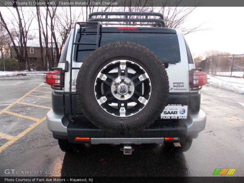 Titanium Metallic / Dark Charcoal 2007 Toyota FJ Cruiser 4WD