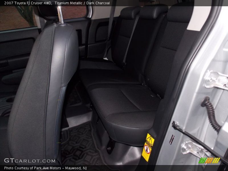 Titanium Metallic / Dark Charcoal 2007 Toyota FJ Cruiser 4WD