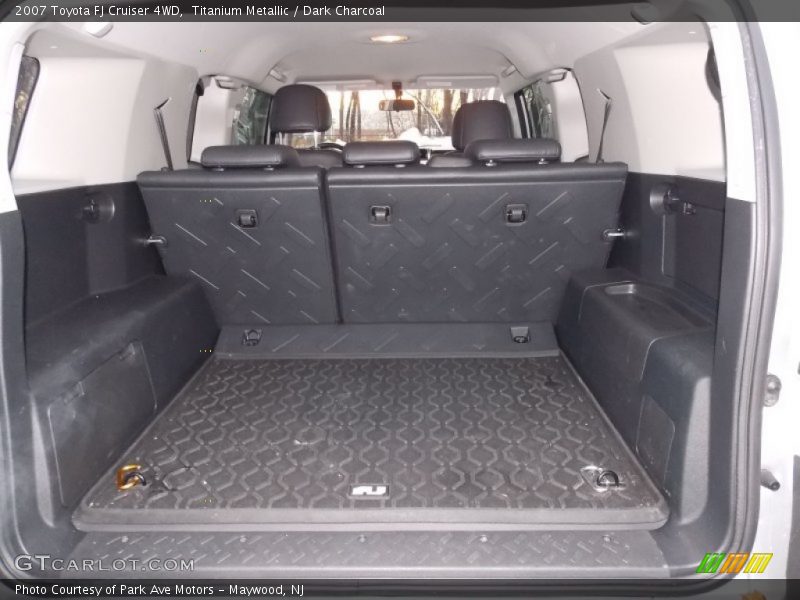 Titanium Metallic / Dark Charcoal 2007 Toyota FJ Cruiser 4WD