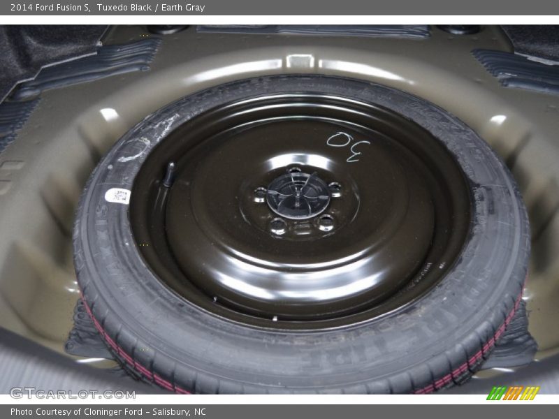 Tuxedo Black / Earth Gray 2014 Ford Fusion S