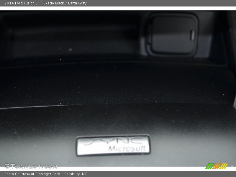 Tuxedo Black / Earth Gray 2014 Ford Fusion S