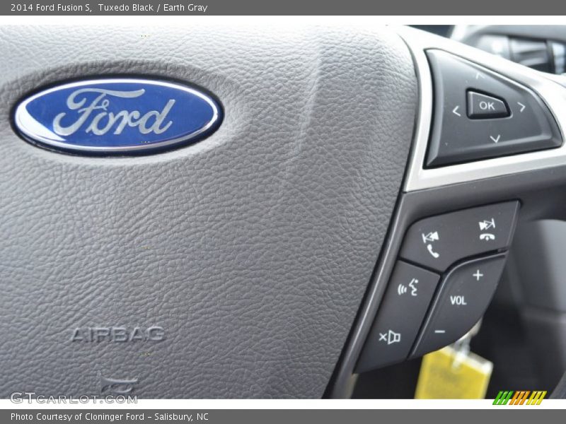 Tuxedo Black / Earth Gray 2014 Ford Fusion S