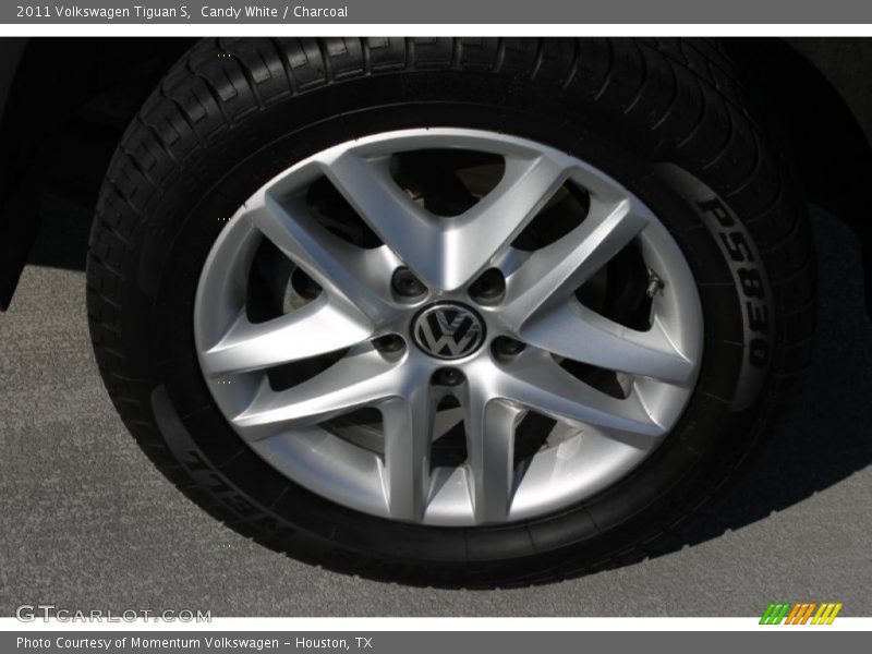 Candy White / Charcoal 2011 Volkswagen Tiguan S