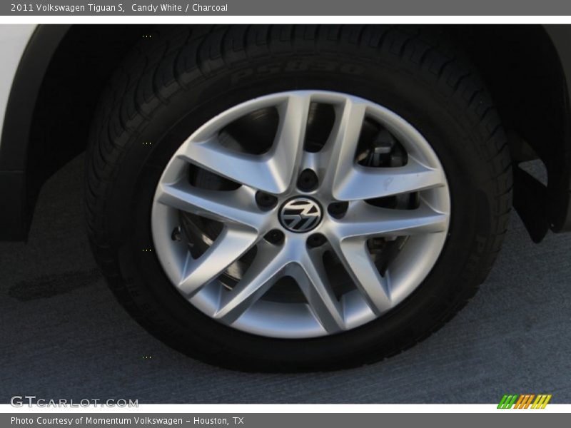 Candy White / Charcoal 2011 Volkswagen Tiguan S