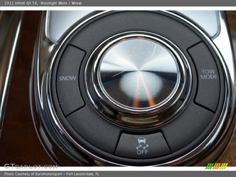 Moonlight White / Wheat 2011 Infiniti QX 56