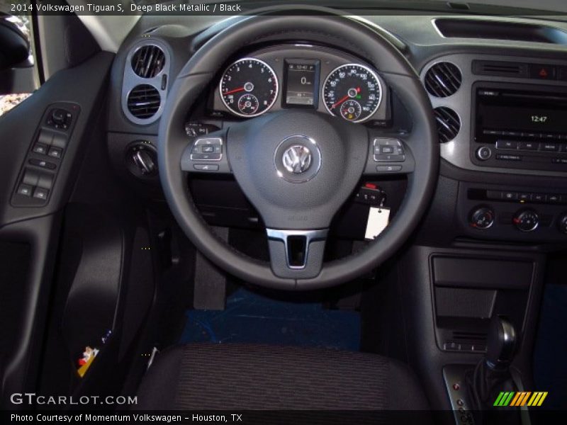 Deep Black Metallic / Black 2014 Volkswagen Tiguan S