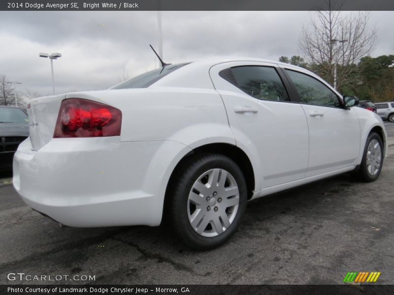 Bright White / Black 2014 Dodge Avenger SE