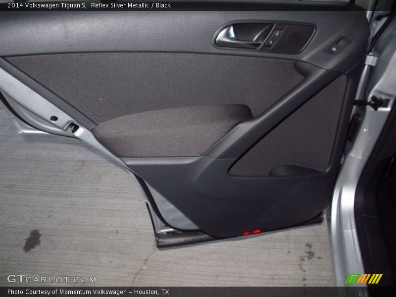 Reflex Silver Metallic / Black 2014 Volkswagen Tiguan S