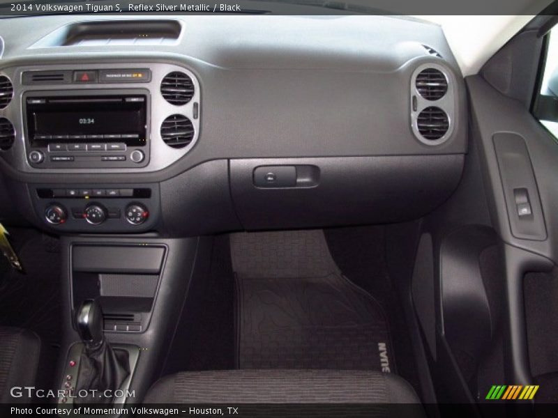 Reflex Silver Metallic / Black 2014 Volkswagen Tiguan S
