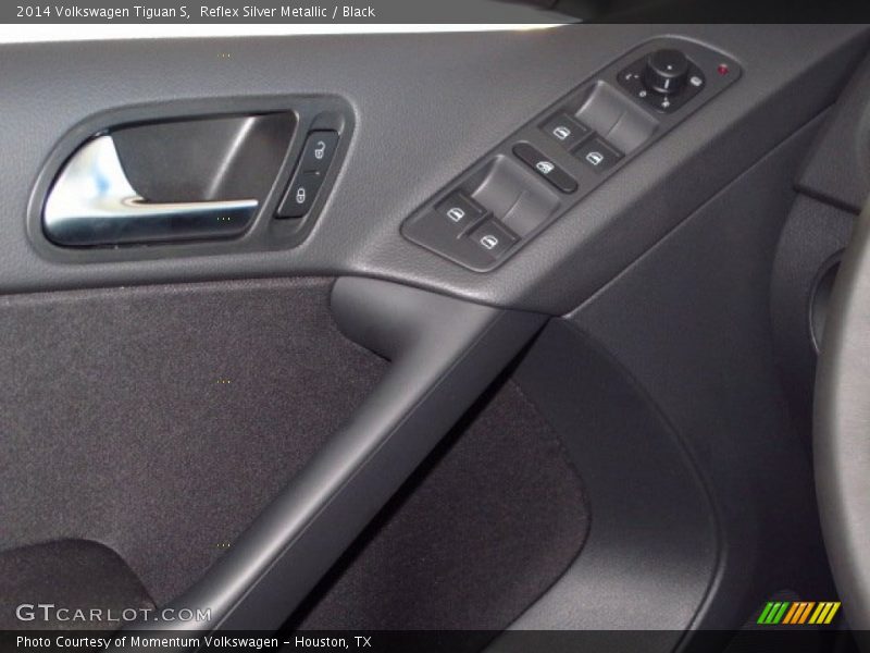 Reflex Silver Metallic / Black 2014 Volkswagen Tiguan S