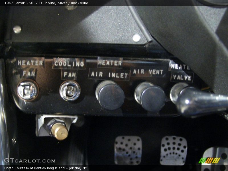 Controls of 1962 250 GTO Tribute 