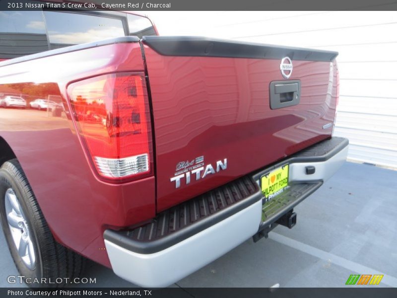 Cayenne Red / Charcoal 2013 Nissan Titan S Crew Cab