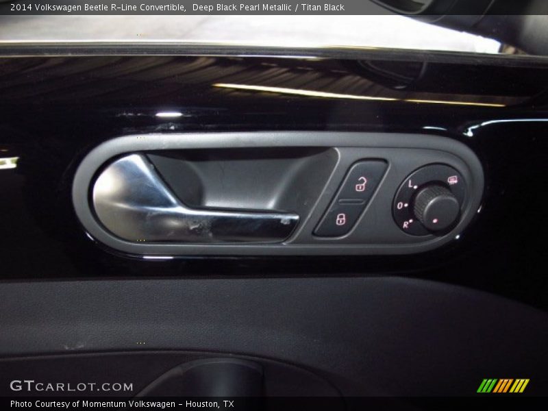 Deep Black Pearl Metallic / Titan Black 2014 Volkswagen Beetle R-Line Convertible