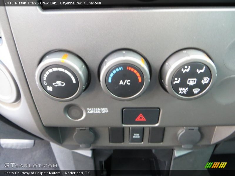 Cayenne Red / Charcoal 2013 Nissan Titan S Crew Cab