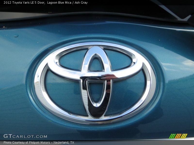 Lagoon Blue Mica / Ash Gray 2012 Toyota Yaris LE 5 Door