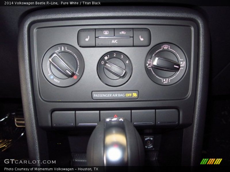 Pure White / Titan Black 2014 Volkswagen Beetle R-Line