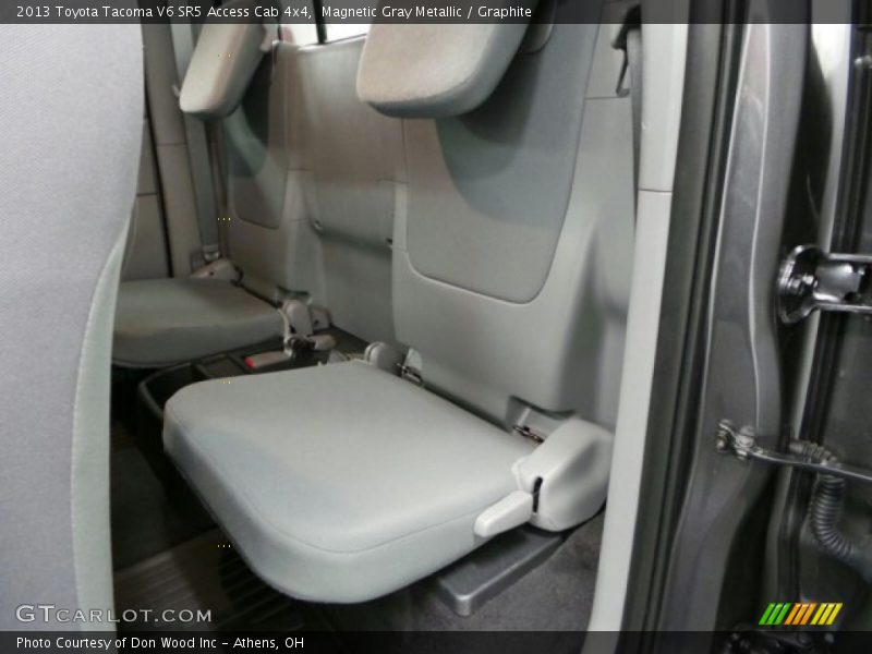 Magnetic Gray Metallic / Graphite 2013 Toyota Tacoma V6 SR5 Access Cab 4x4