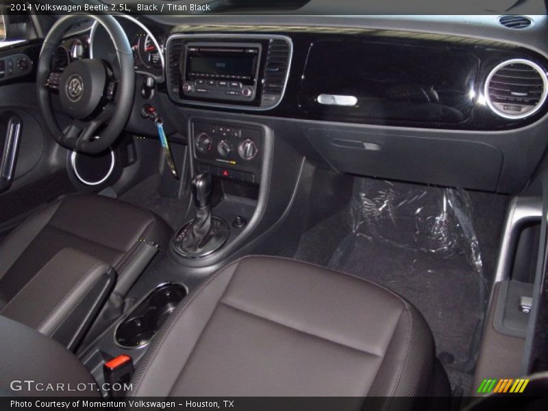 Black / Titan Black 2014 Volkswagen Beetle 2.5L