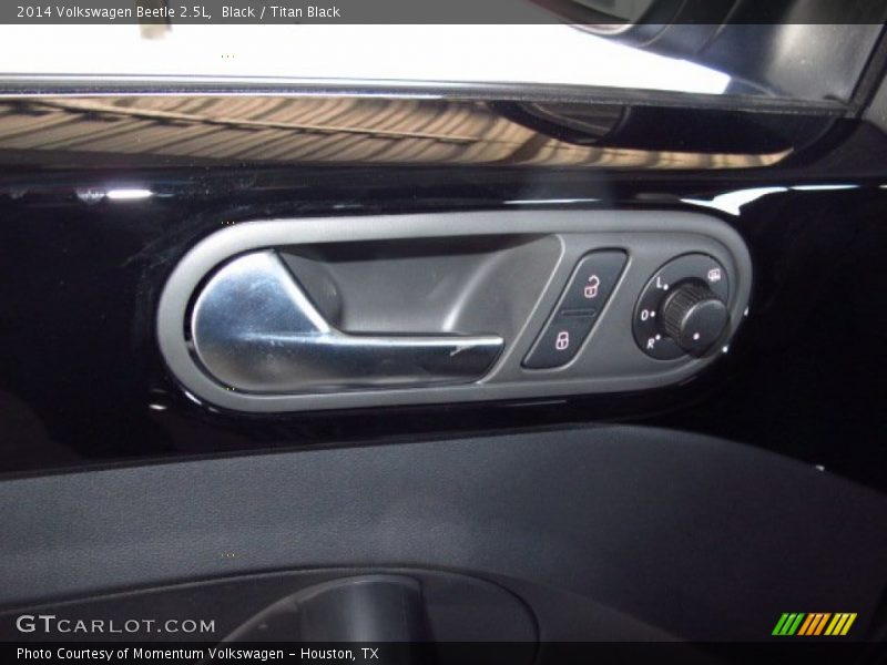 Black / Titan Black 2014 Volkswagen Beetle 2.5L
