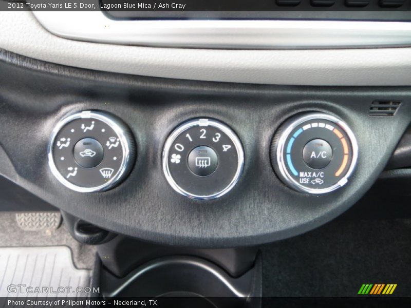 Lagoon Blue Mica / Ash Gray 2012 Toyota Yaris LE 5 Door