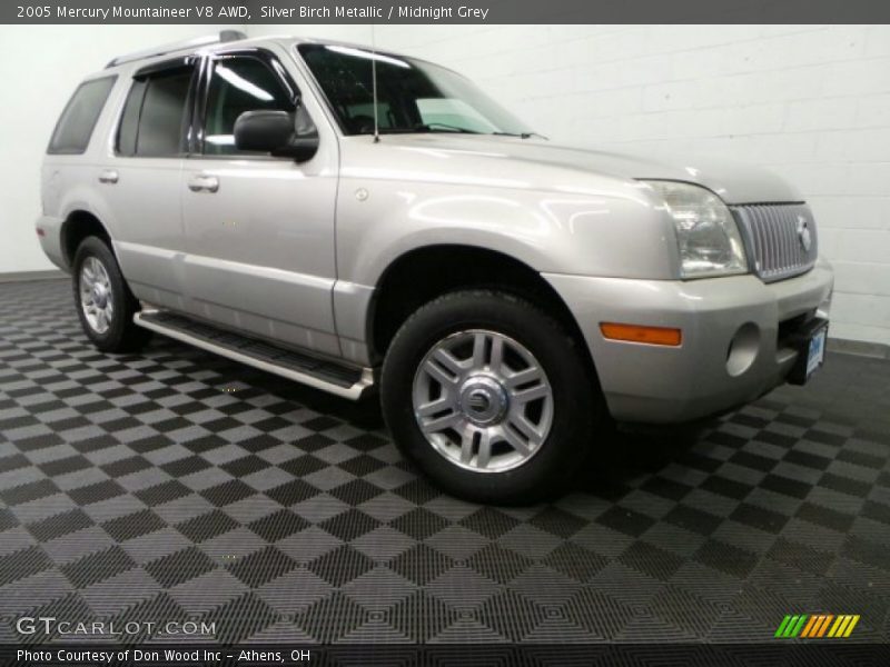 Silver Birch Metallic / Midnight Grey 2005 Mercury Mountaineer V8 AWD