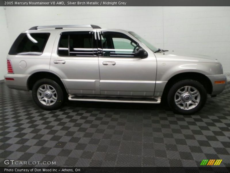 Silver Birch Metallic / Midnight Grey 2005 Mercury Mountaineer V8 AWD