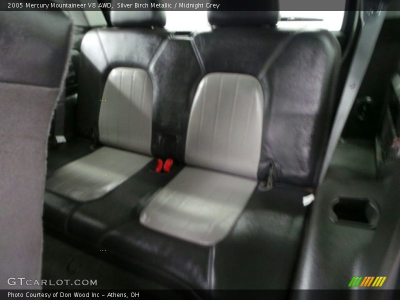 Silver Birch Metallic / Midnight Grey 2005 Mercury Mountaineer V8 AWD
