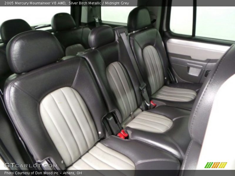 Silver Birch Metallic / Midnight Grey 2005 Mercury Mountaineer V8 AWD