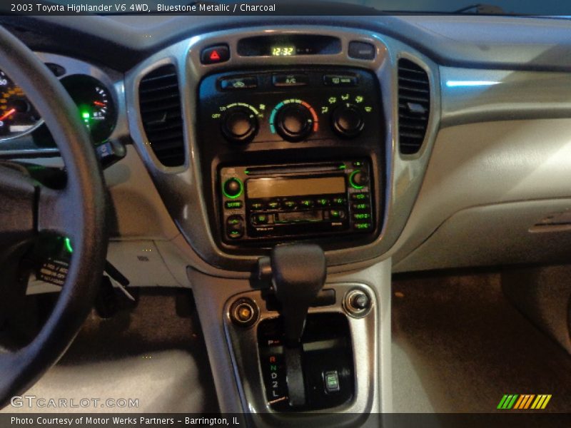 Bluestone Metallic / Charcoal 2003 Toyota Highlander V6 4WD