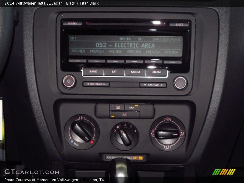 Black / Titan Black 2014 Volkswagen Jetta SE Sedan