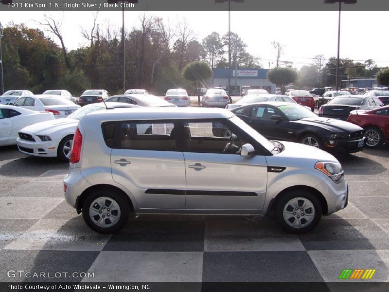 Bright Silver / Black Cloth 2013 Kia Soul 1.6