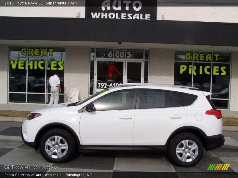 Super White / Ash 2013 Toyota RAV4 LE