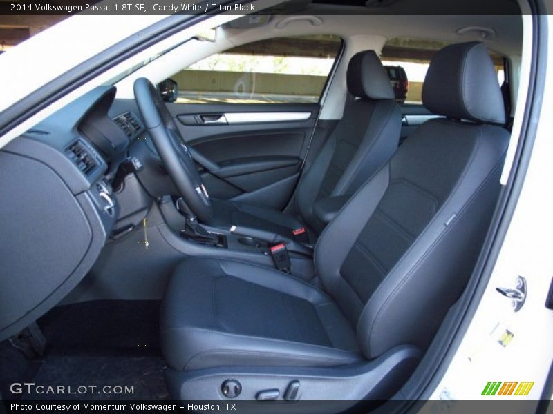 Candy White / Titan Black 2014 Volkswagen Passat 1.8T SE