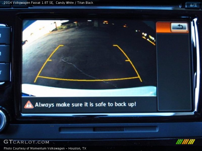 Candy White / Titan Black 2014 Volkswagen Passat 1.8T SE