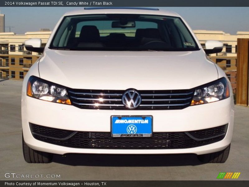 Candy White / Titan Black 2014 Volkswagen Passat TDI SE