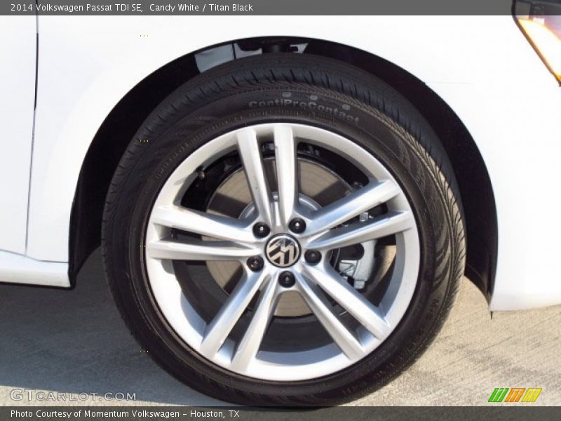 Candy White / Titan Black 2014 Volkswagen Passat TDI SE