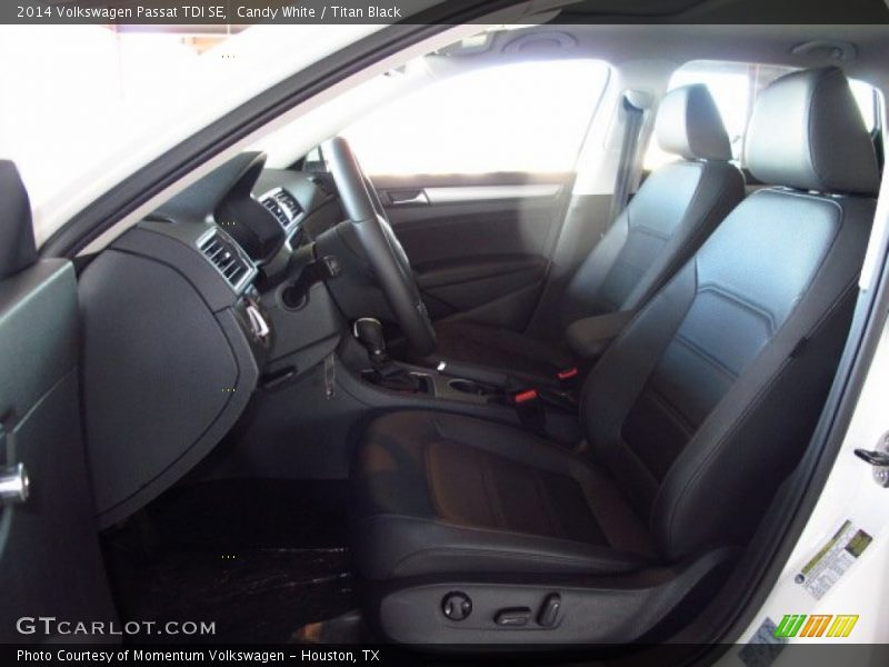 Candy White / Titan Black 2014 Volkswagen Passat TDI SE