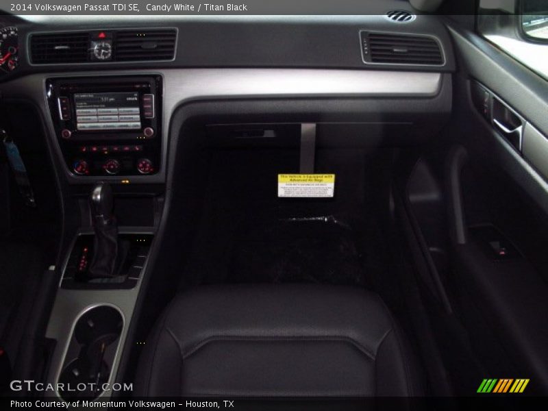 Candy White / Titan Black 2014 Volkswagen Passat TDI SE