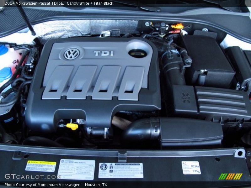 Candy White / Titan Black 2014 Volkswagen Passat TDI SE