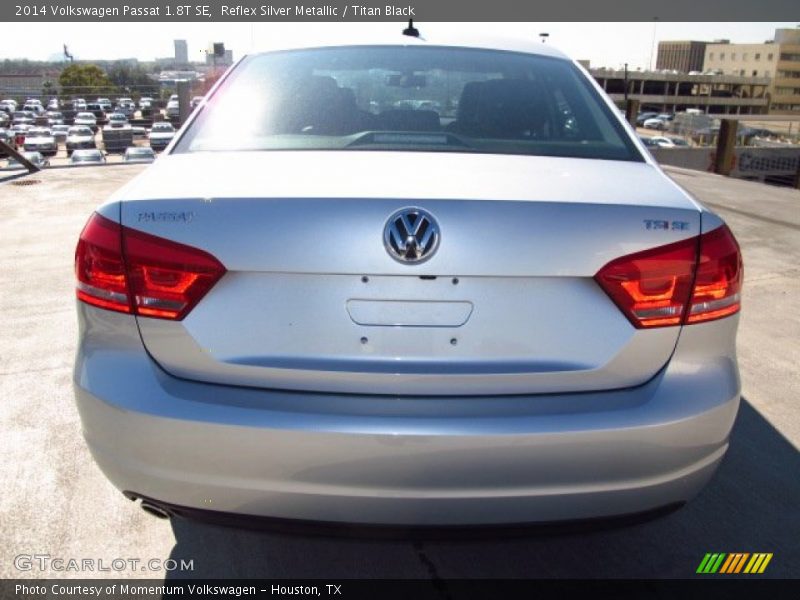 Reflex Silver Metallic / Titan Black 2014 Volkswagen Passat 1.8T SE
